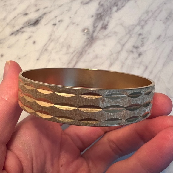 Vintage French gold plated faceted statement bangle - Picture 11 of 14